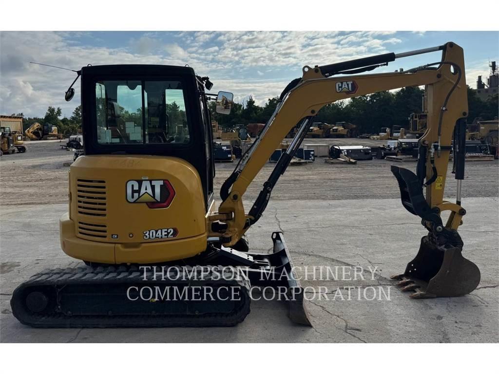 CAT 304E2 حفارات زحافة