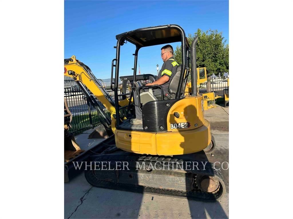CAT 304E2 C1TH حفارات زحافة