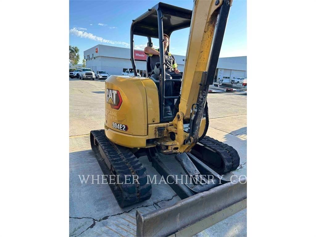 CAT 304E2 C1TH حفارات زحافة