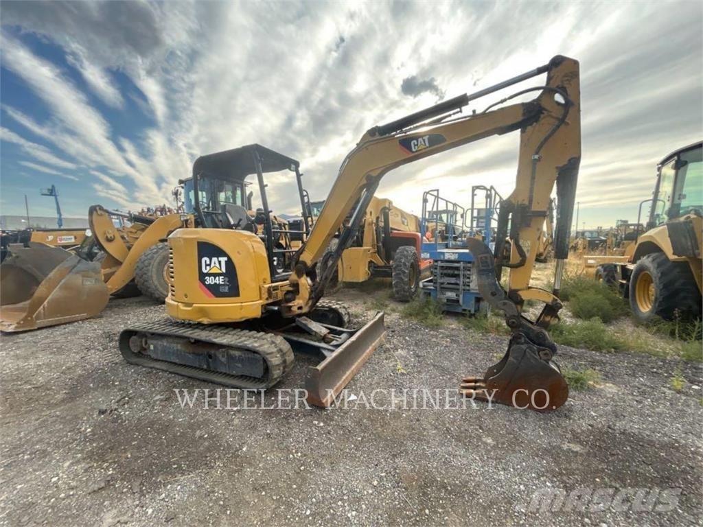 CAT 304E2 C1TH حفارات زحافة