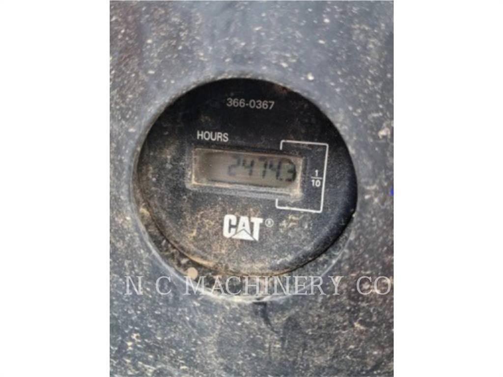 CAT 304E2 CRCB حفارات زحافة