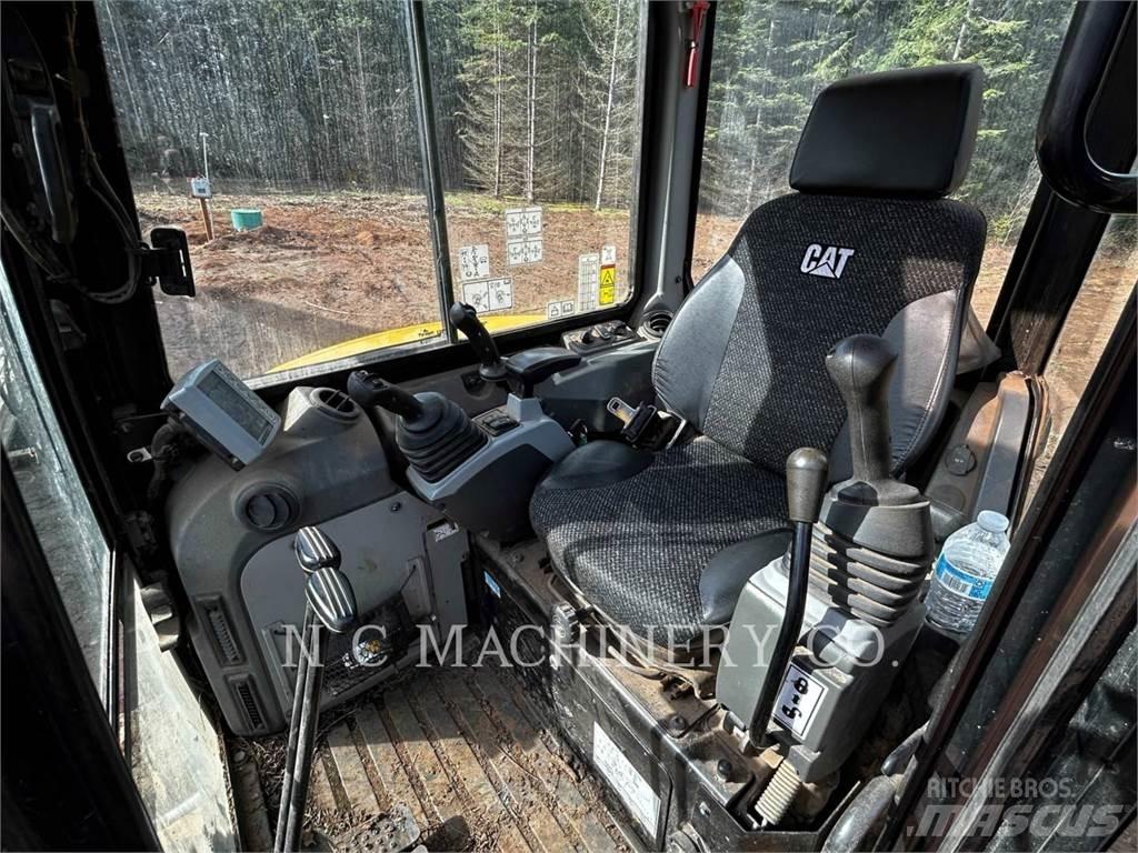 CAT 304E2 CRCB حفارات زحافة