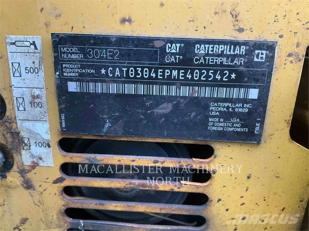 CAT 304E2 TQ حفارات زحافة