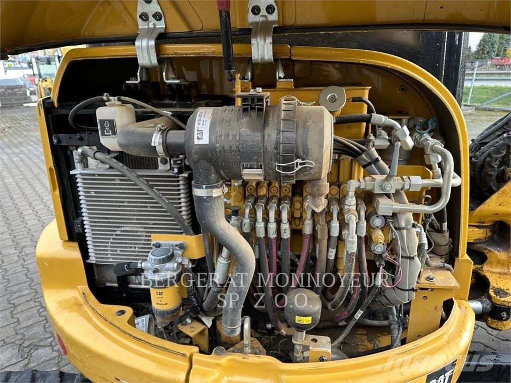 CAT 304E2CR حفارات زحافة
