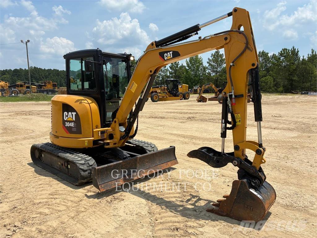 CAT 304E2CR حفارات زحافة