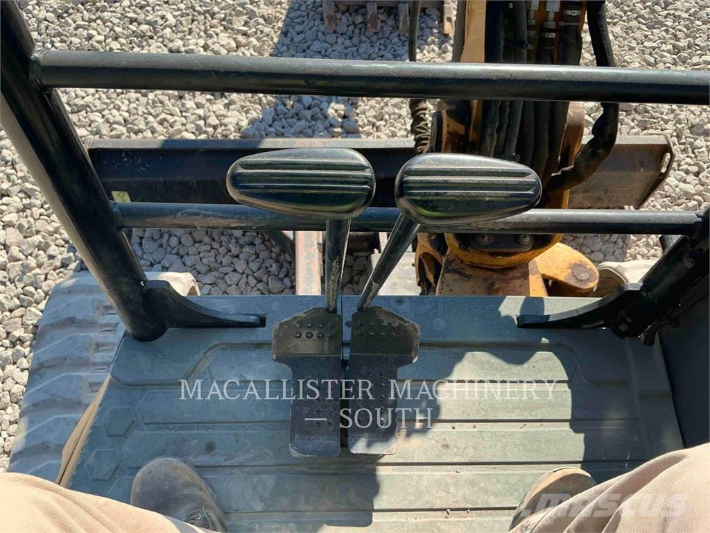 CAT 304E2CR حفارات زحافة