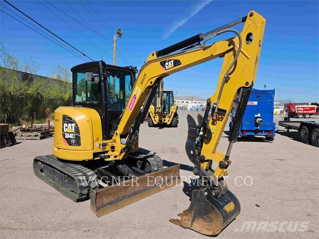 CAT 304E2CR حفارات زحافة