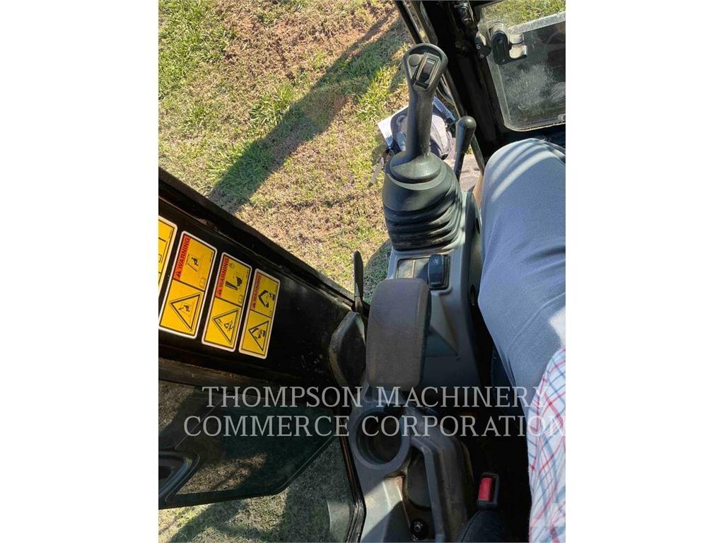 CAT 304E2CR حفارات زحافة