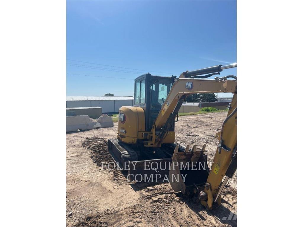 CAT 304E2LC حفارات زحافة