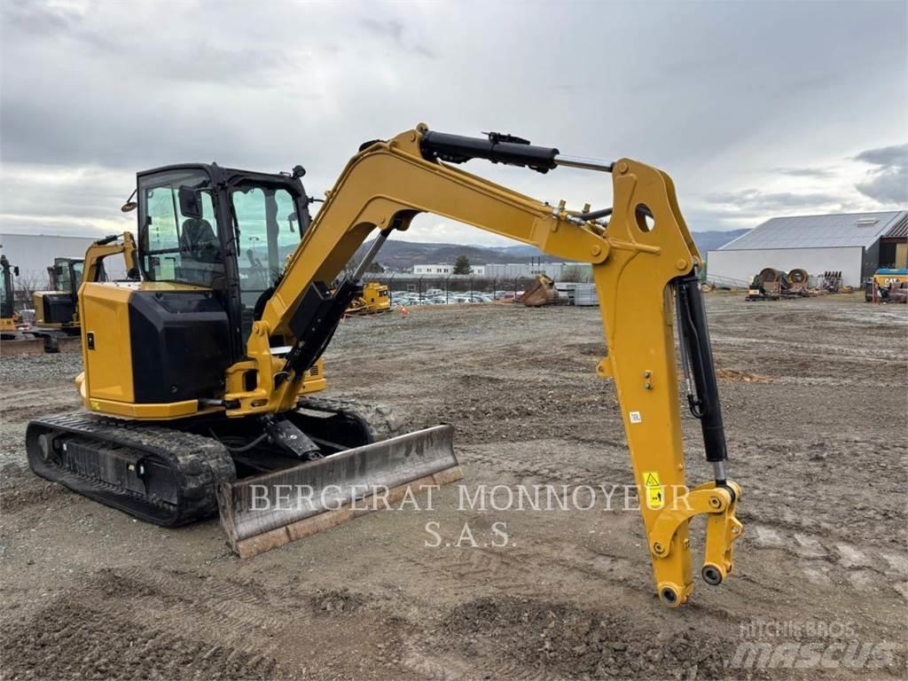 CAT 305 حفارات زحافة