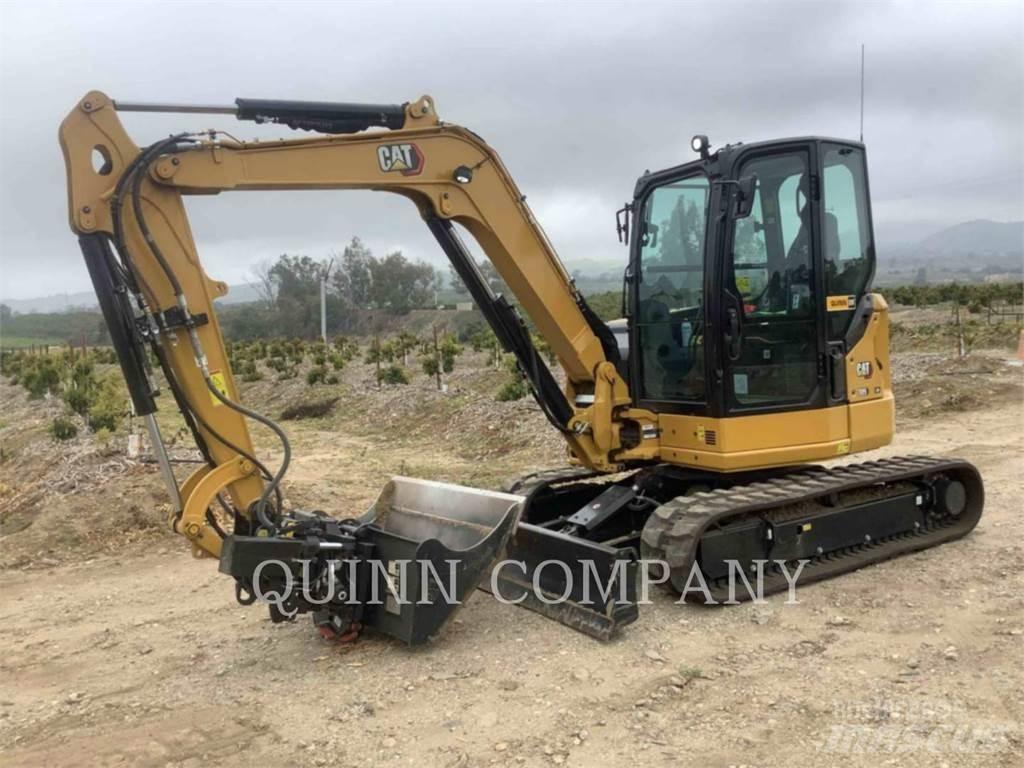 CAT 305 حفارات زحافة