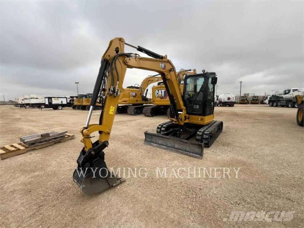 CAT 305 حفارات زحافة