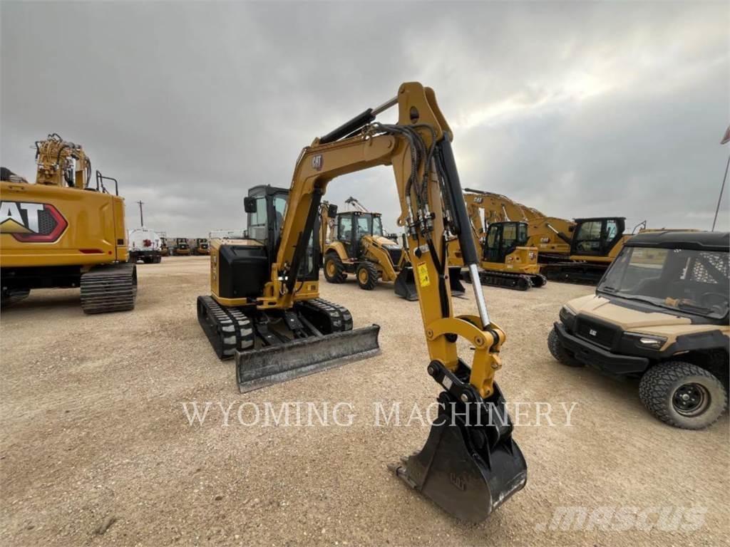 CAT 305 حفارات زحافة