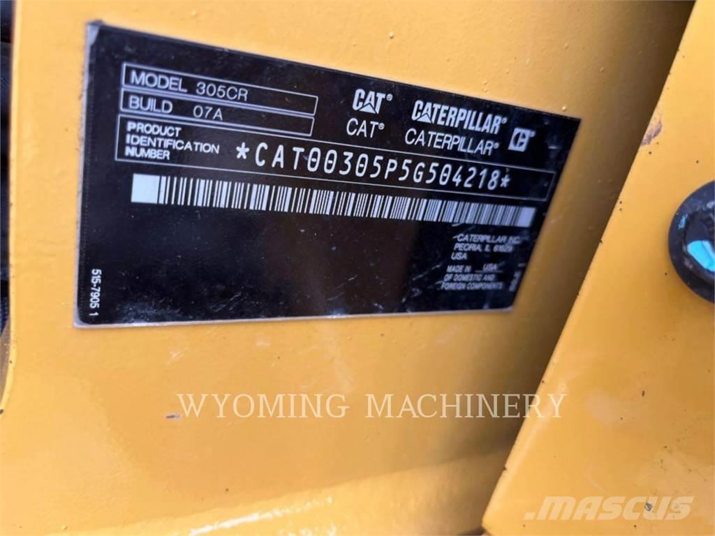 CAT 305 حفارات زحافة