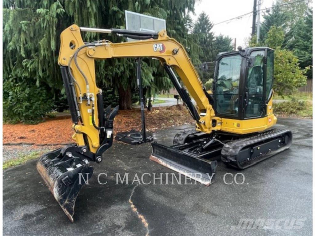 CAT 305 حفارات زحافة