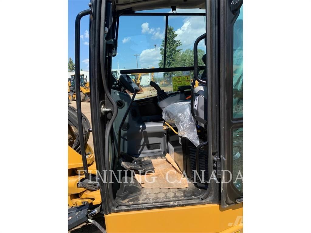 CAT 305-07 حفارات زحافة