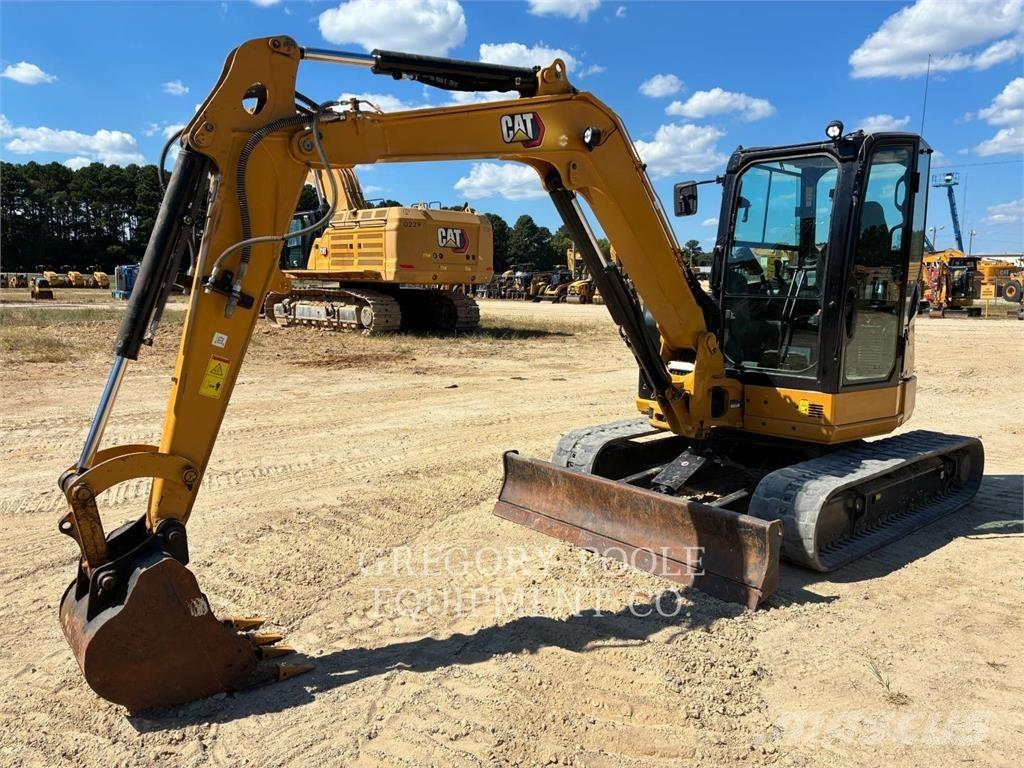 CAT 305-07CR حفارات زحافة
