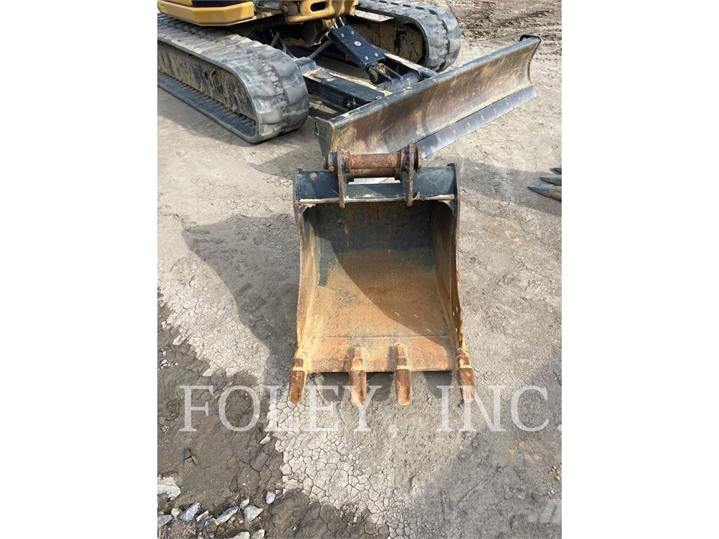 CAT 305-07CR حفارات زحافة