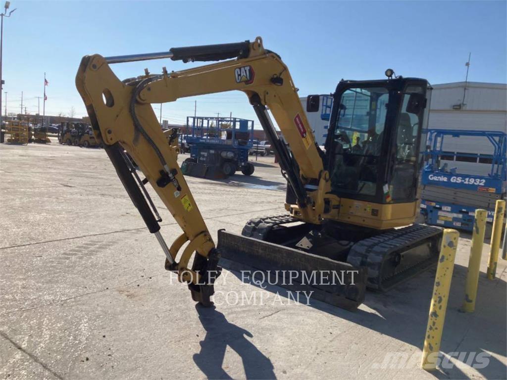 CAT 305-07LC حفارات زحافة
