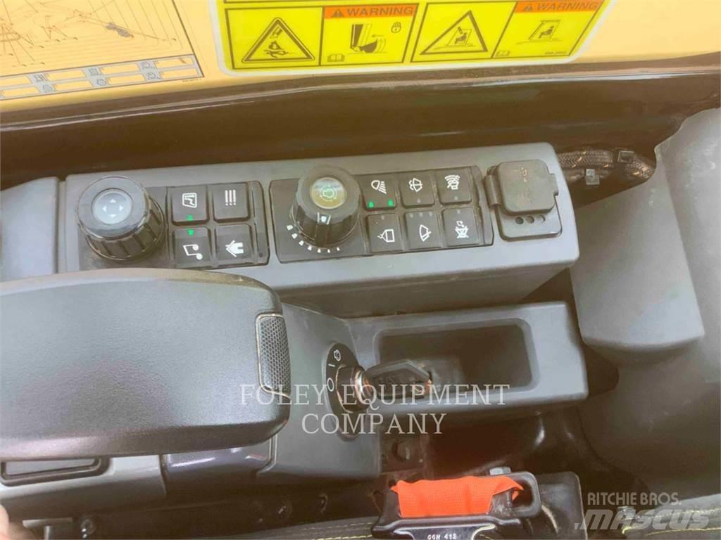 CAT 305-07LC حفارات زحافة
