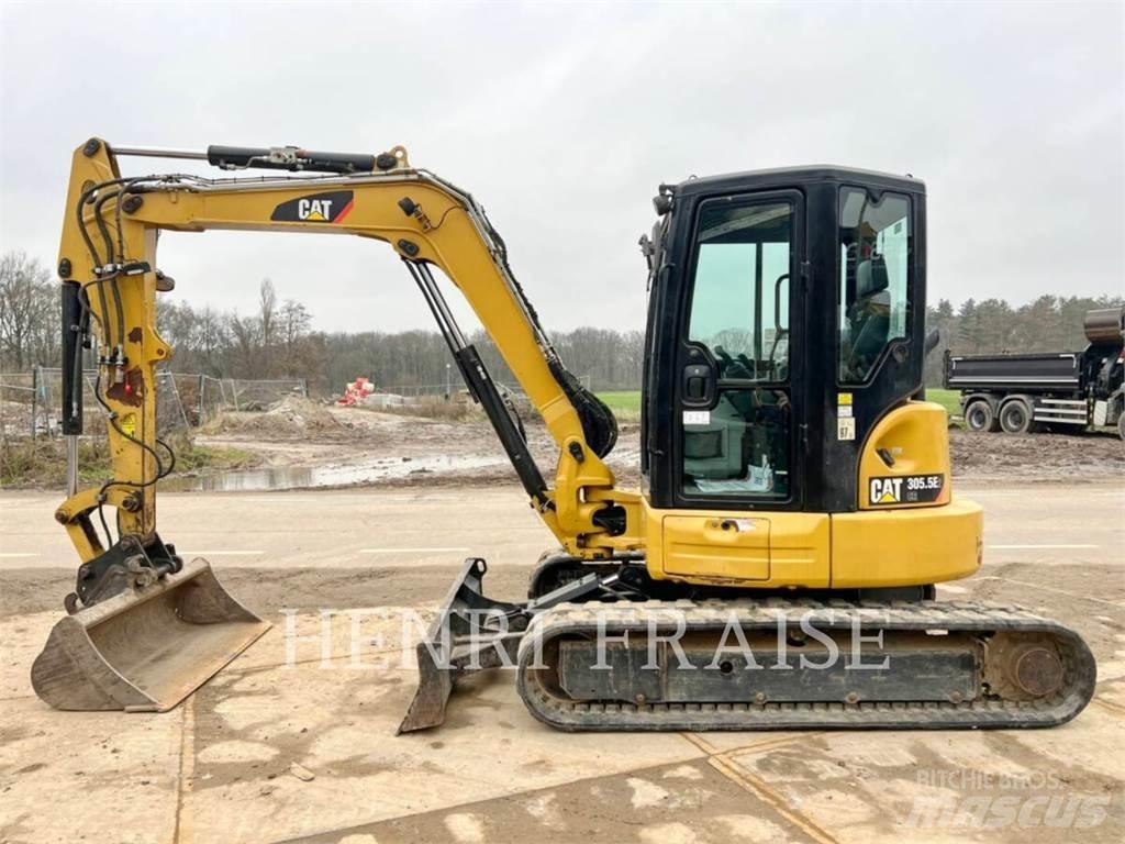 CAT 305.5E2 حفارات زحافة