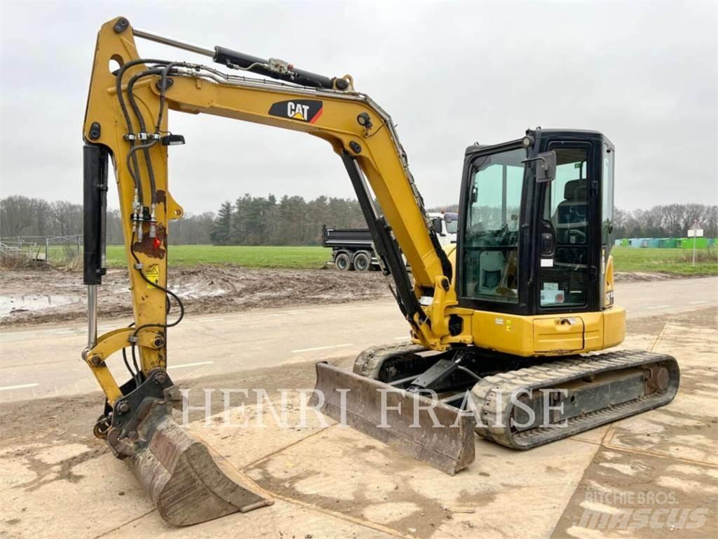 CAT 305.5E2 حفارات زحافة