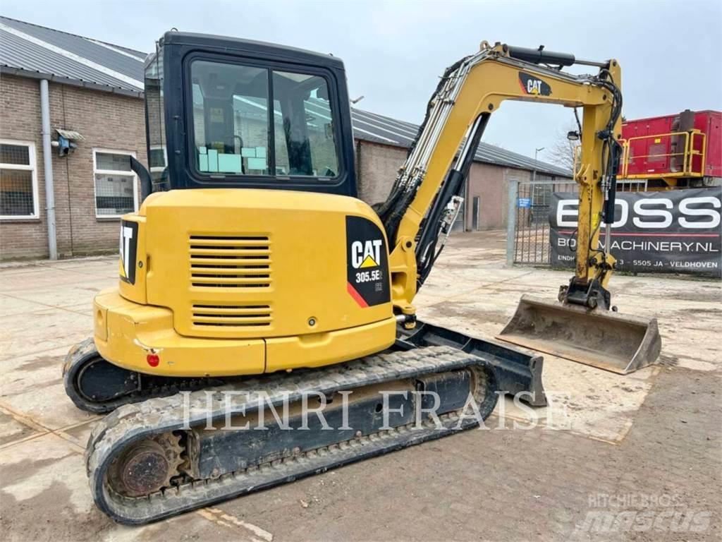 CAT 305.5E2 حفارات زحافة