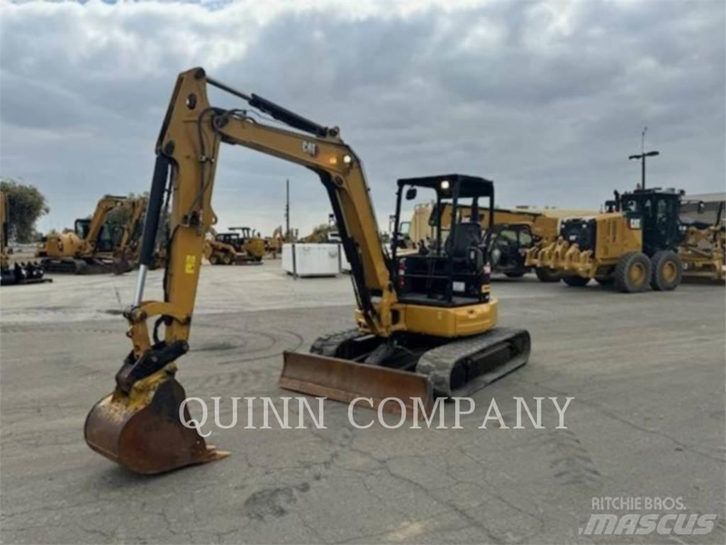 CAT 305.5E2 حفارات زحافة