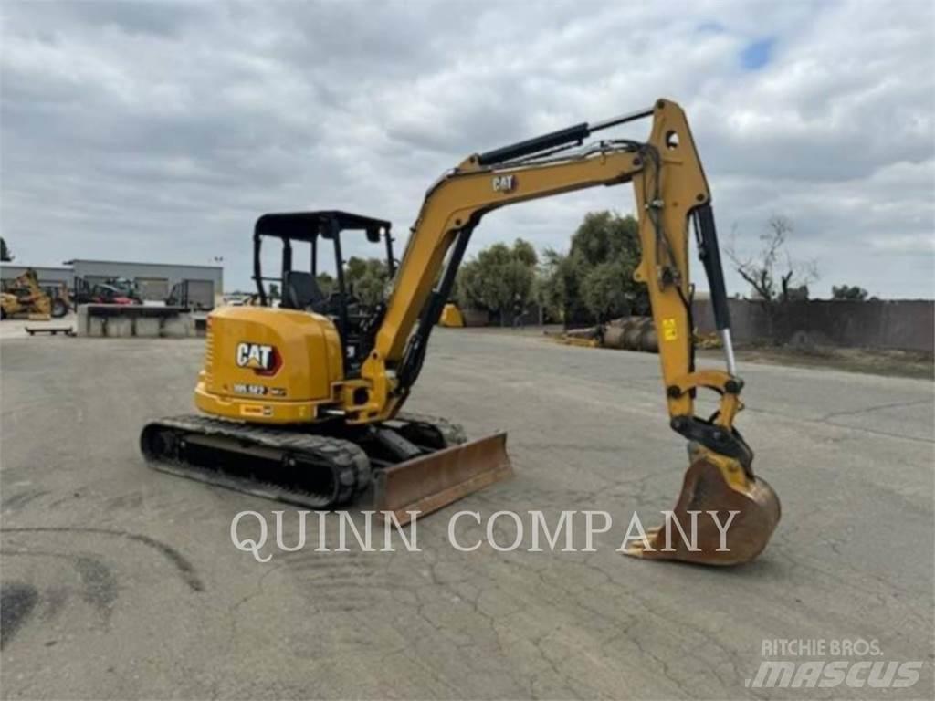 CAT 305.5E2 حفارات زحافة
