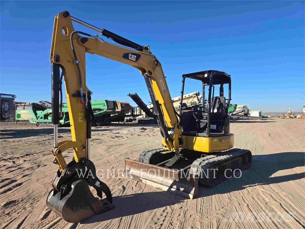 CAT 305.5E2 حفارات زحافة