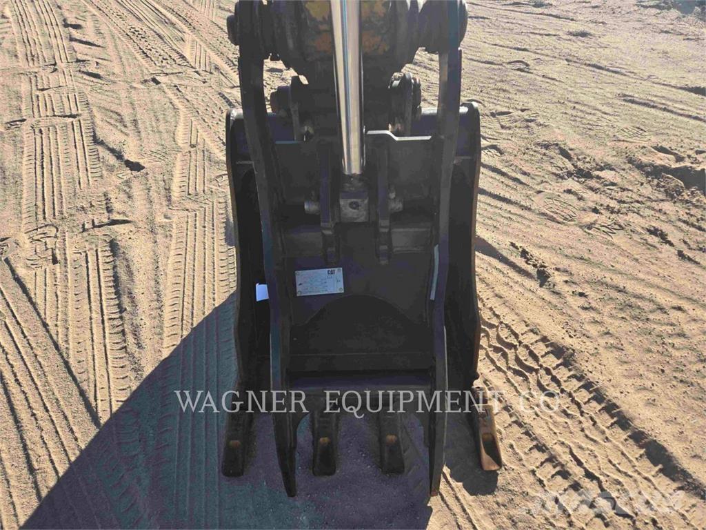 CAT 305.5E2 حفارات زحافة