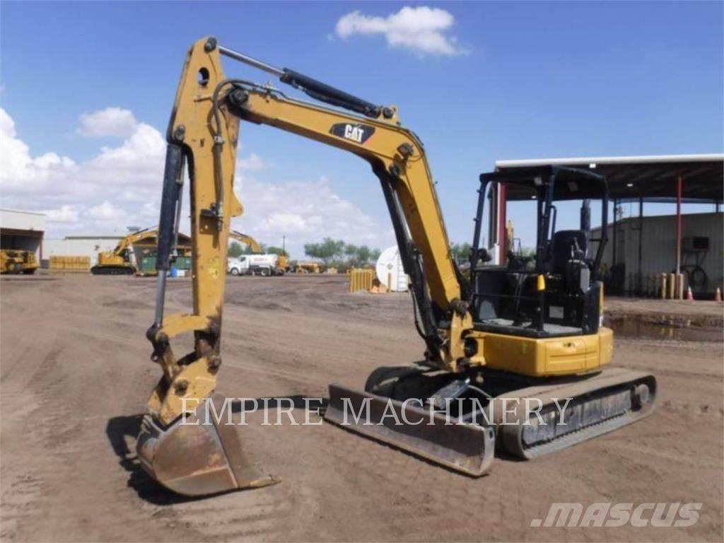 CAT 305.5E2 حفارات زحافة