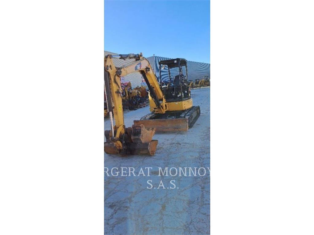 CAT 305.5E2 حفارات زحافة
