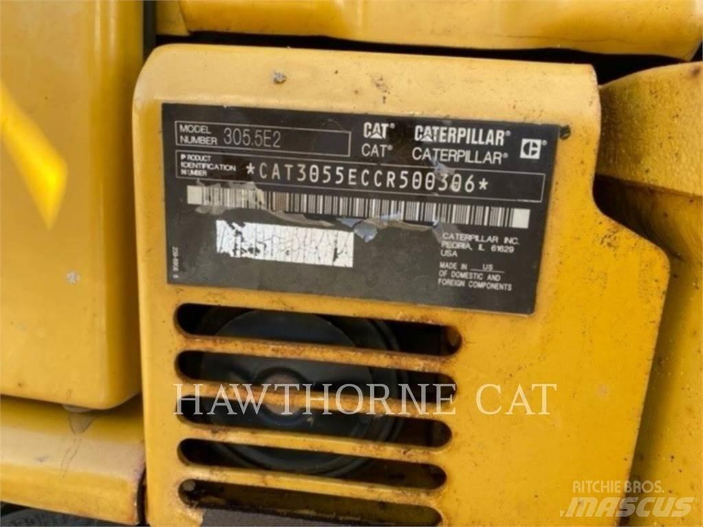 CAT 305.5E2 حفارات زحافة