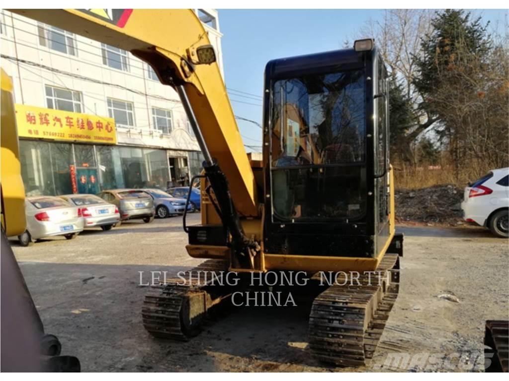 CAT 305.5E2 حفارات زحافة