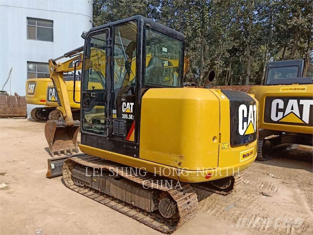 CAT 305.5E2 حفارات زحافة