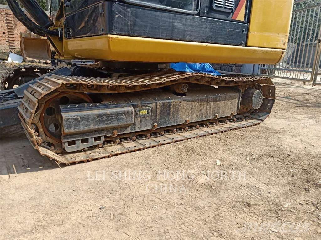 CAT 305.5E2 حفارات زحافة