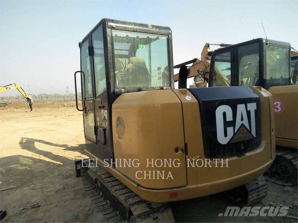 CAT 305.5E2 حفارات زحافة