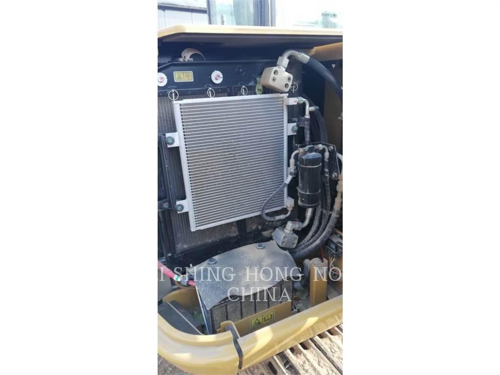 CAT 305.5E2 حفارات زحافة