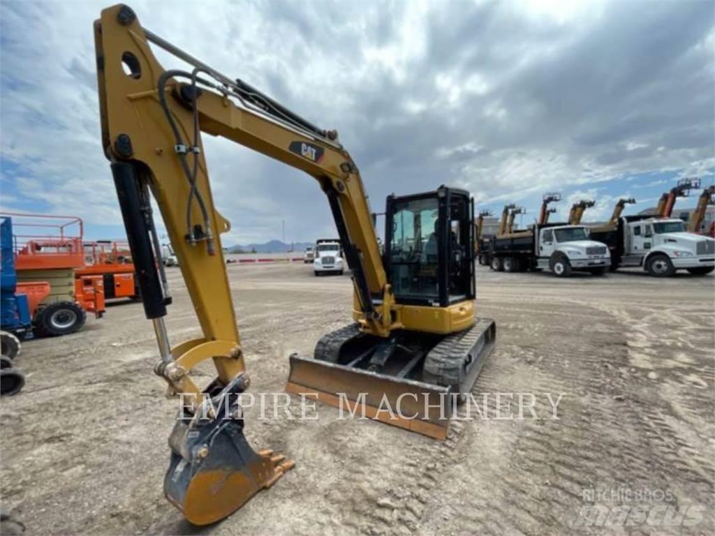 CAT 305.5E2 CA حفارات زحافة