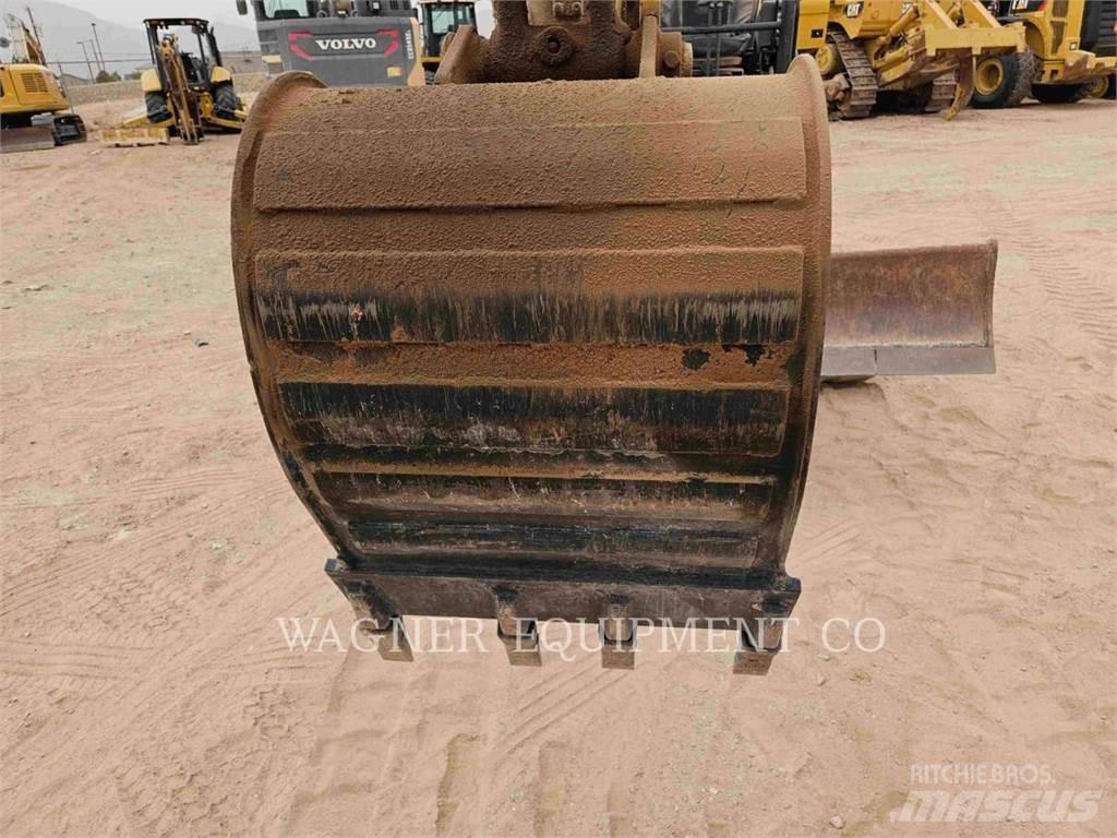 CAT 305.5E2 CR حفارات زحافة