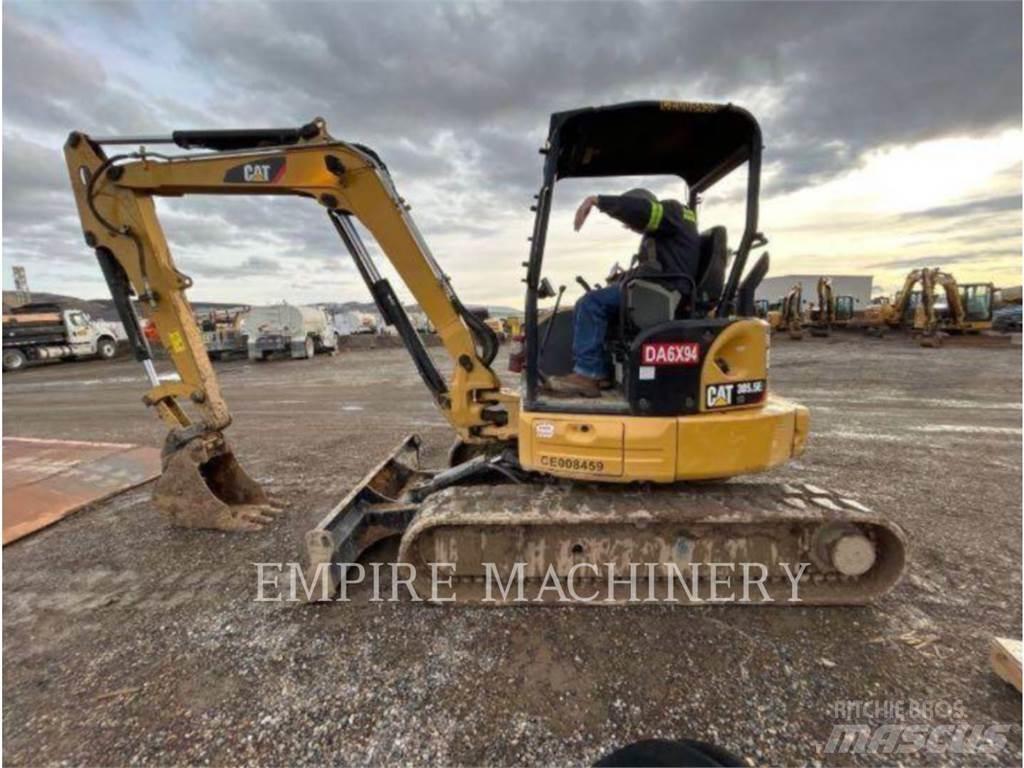 CAT 305.5E2 OR حفارات زحافة