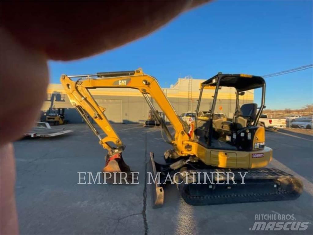 CAT 305.5E2 OR حفارات زحافة