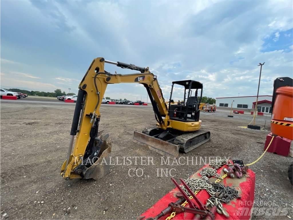 CAT 305.5E2CR حفارات زحافة