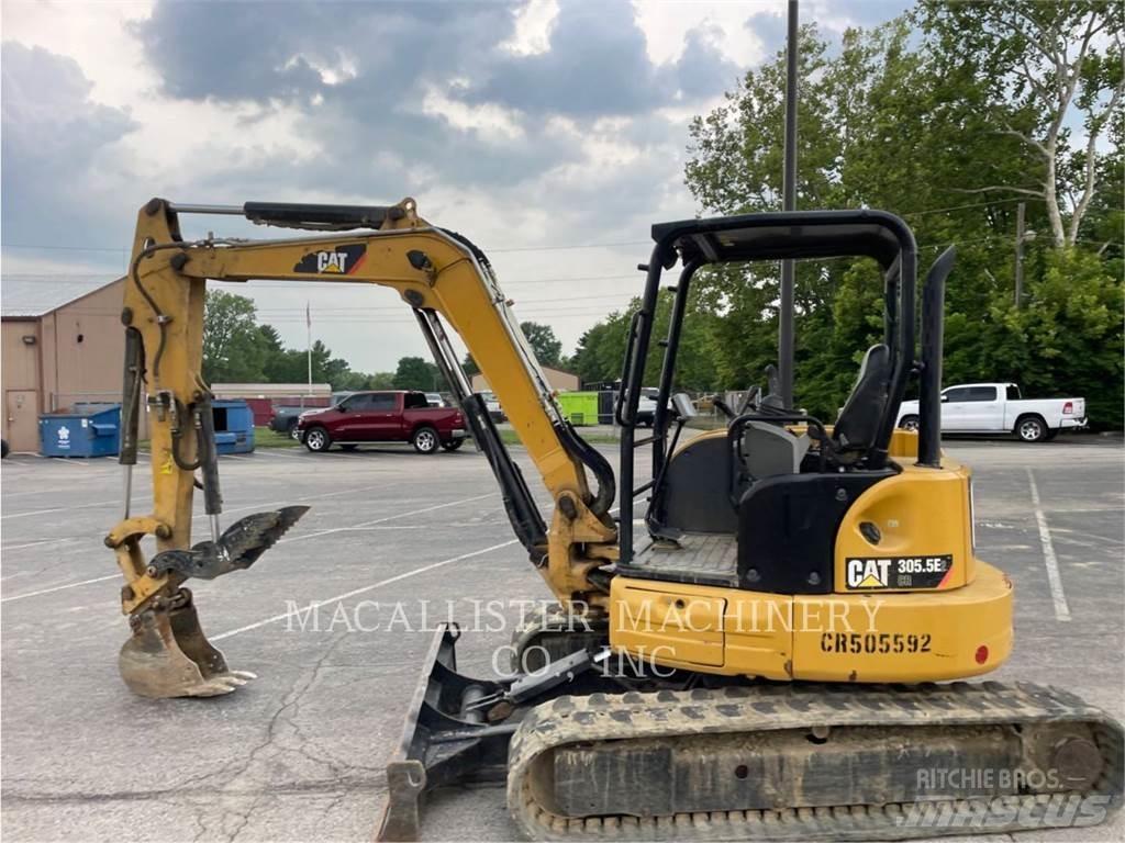 CAT 305.5E2CR حفارات زحافة