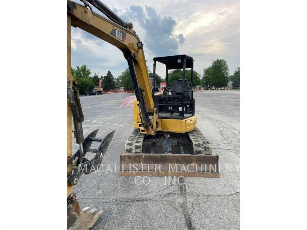 CAT 305.5E2CR حفارات زحافة
