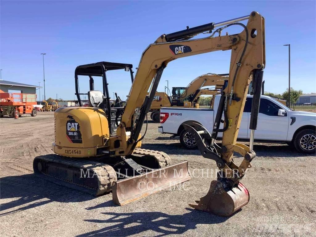CAT 305.5E2CR حفارات زحافة
