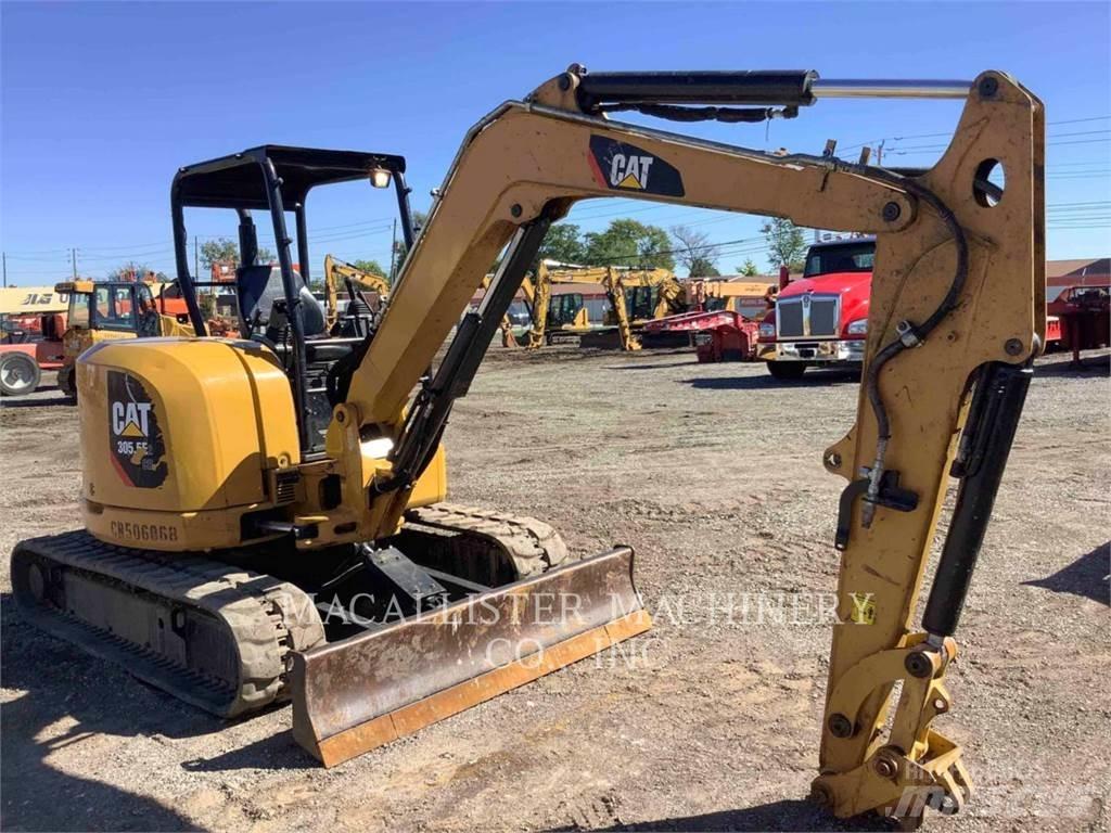 CAT 305.5E2CR حفارات زحافة
