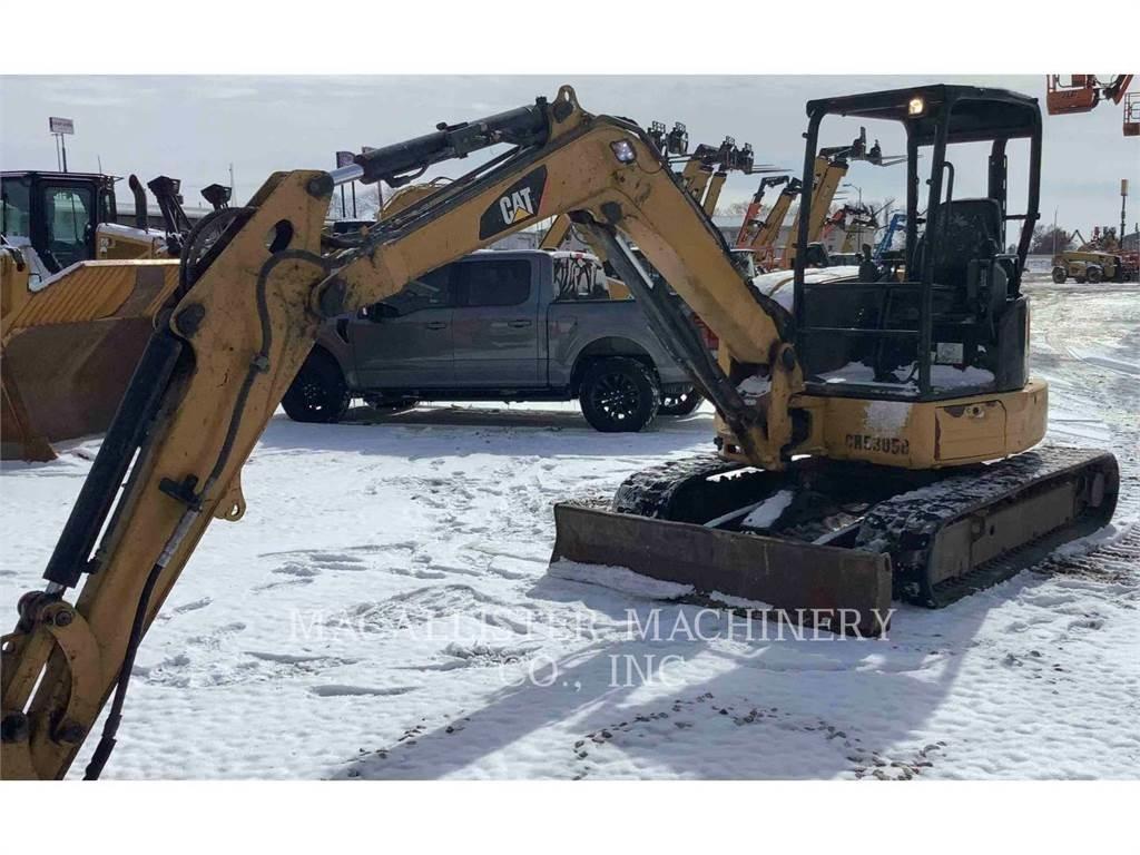 CAT 305.5E2CR حفارات زحافة