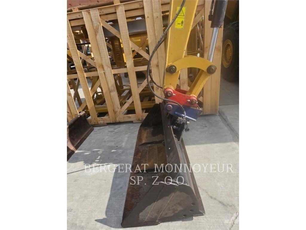CAT 305.5E2CR حفارات زحافة